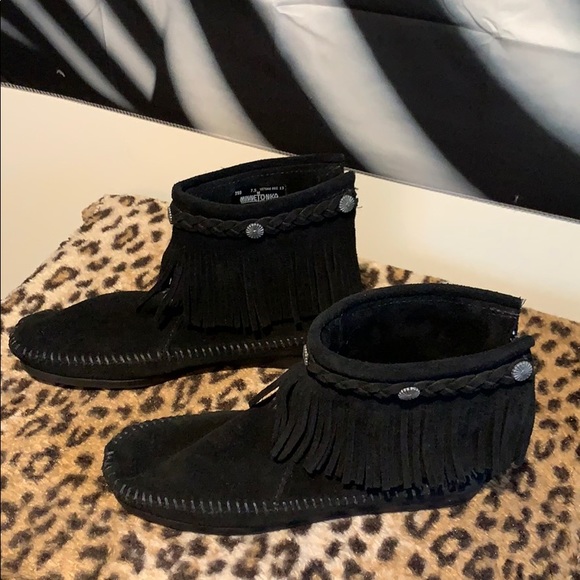 Minnetonka Shoes - ⬇️ Fringe Ankle Boots